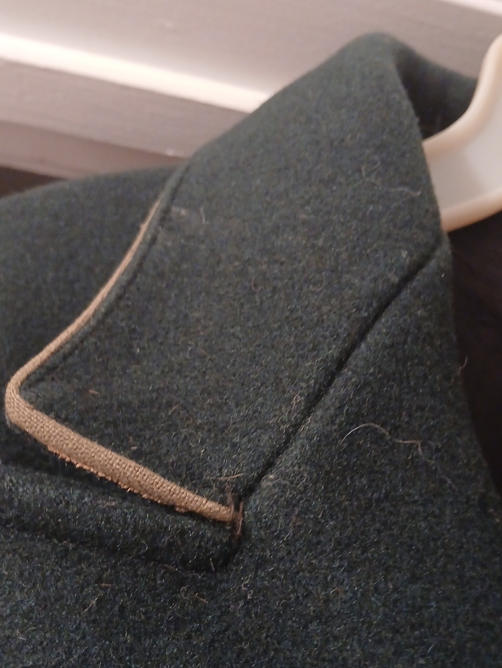 Vintage European Wool Coat With Leather Pocket Trim And Cuffs - Picture 5 of 7